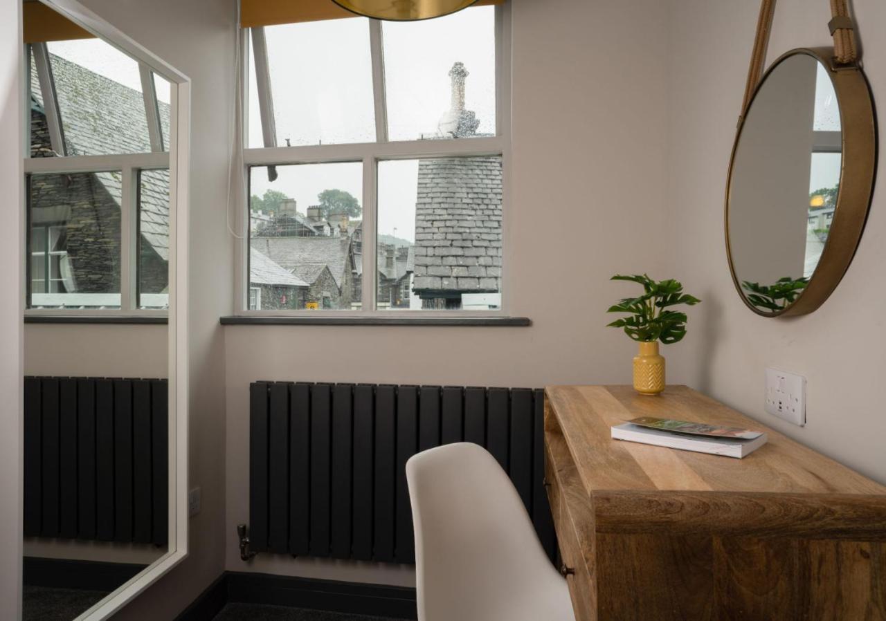Spacious - Contemporary 2Br Apartment - Central Ambleside - Parking Bagian luar foto